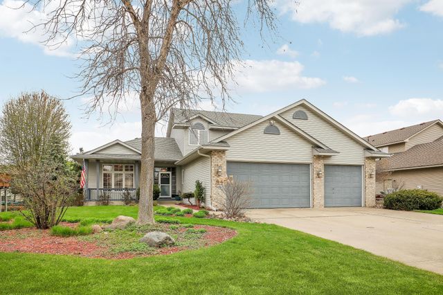 2014 Blue Jay Street, Shakopee, MN 55379