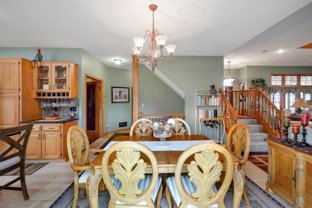 2014 Blue Jay Street, Shakopee, MN 55379