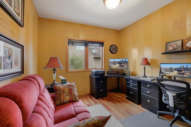 2014 Blue Jay Street, Shakopee, MN 55379