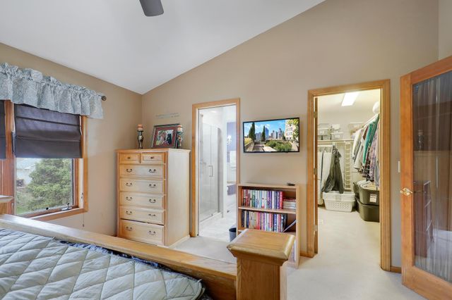 2014 Blue Jay Street, Shakopee, MN 55379