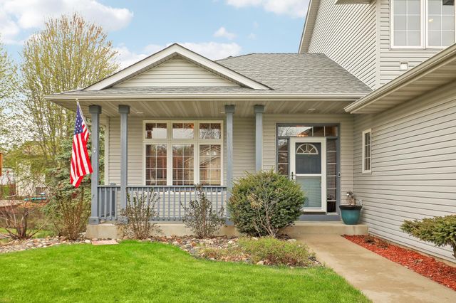 2014 Blue Jay Street, Shakopee, MN 55379