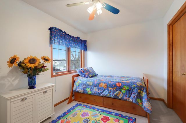 2014 Blue Jay Street, Shakopee, MN 55379