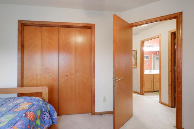 2014 Blue Jay Street, Shakopee, MN 55379