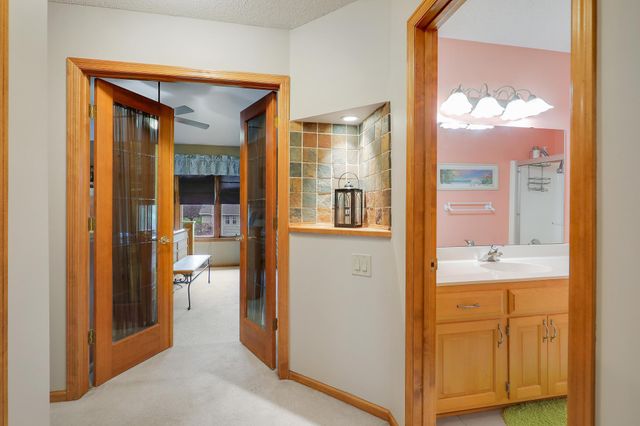 2014 Blue Jay Street, Shakopee, MN 55379