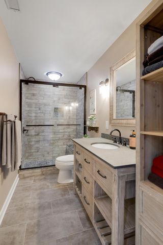 2014 Blue Jay Street, Shakopee, MN 55379