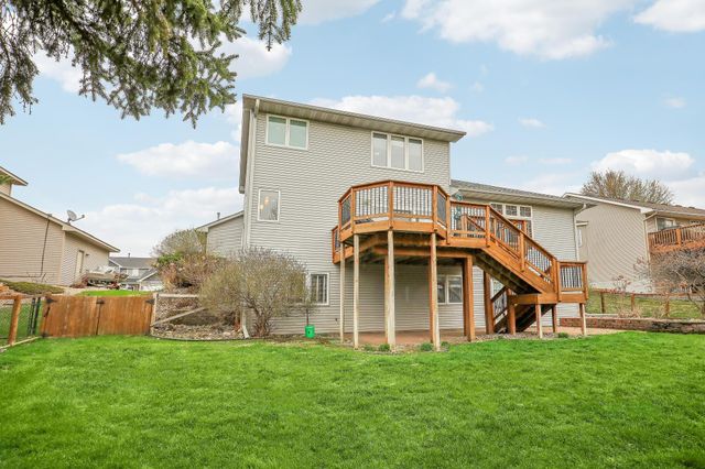 2014 Blue Jay Street, Shakopee, MN 55379