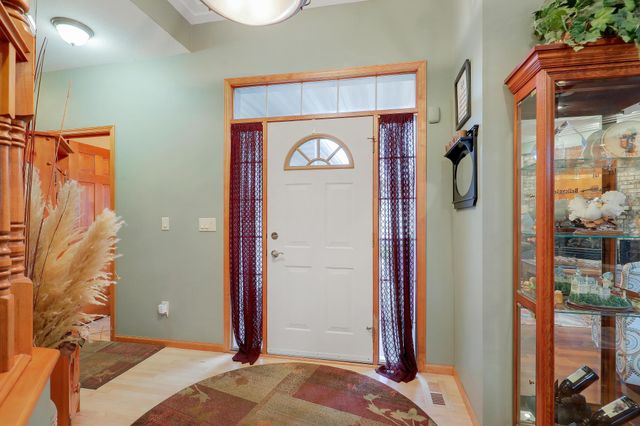 2014 Blue Jay Street, Shakopee, MN 55379