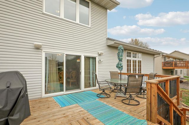 2014 Blue Jay Street, Shakopee, MN 55379