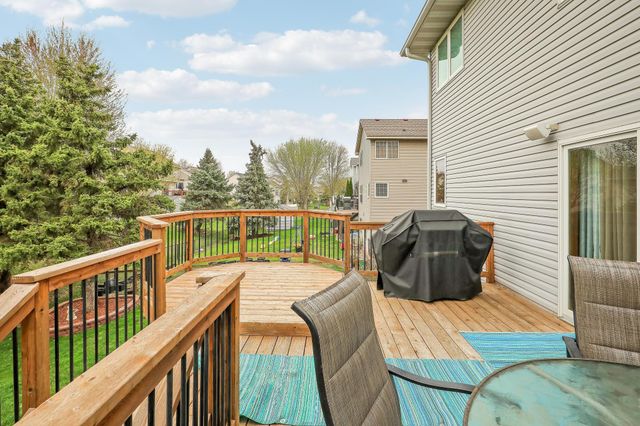 2014 Blue Jay Street, Shakopee, MN 55379