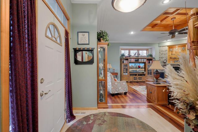 2014 Blue Jay Street, Shakopee, MN 55379