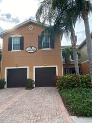 7875 MOONSTONE DRIVE 7875, Sarasota, FL 34233