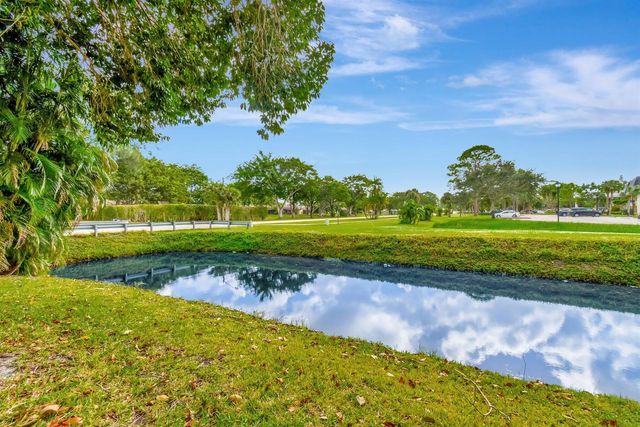 6118 La Palma Lane, Delray Beach, FL 33484