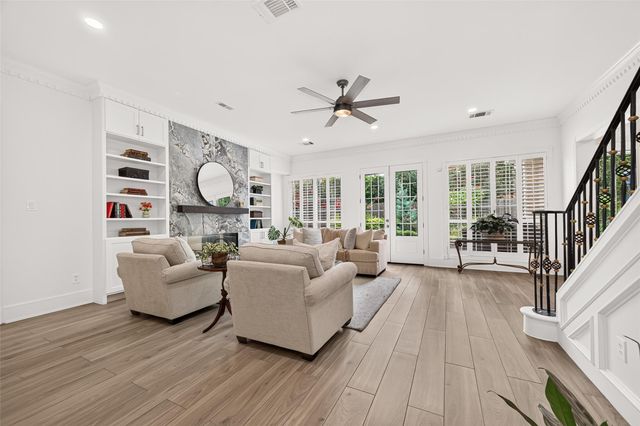 2926 Quincannon Lane, Houston, TX 77043