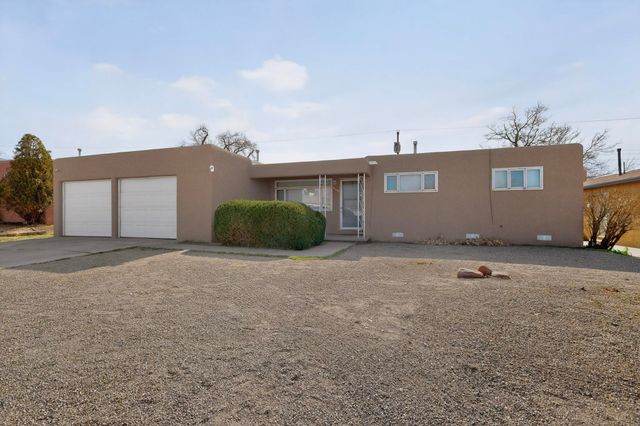 9900 Mesa Arriba Avenue NE, Albuquerque, NM 87111