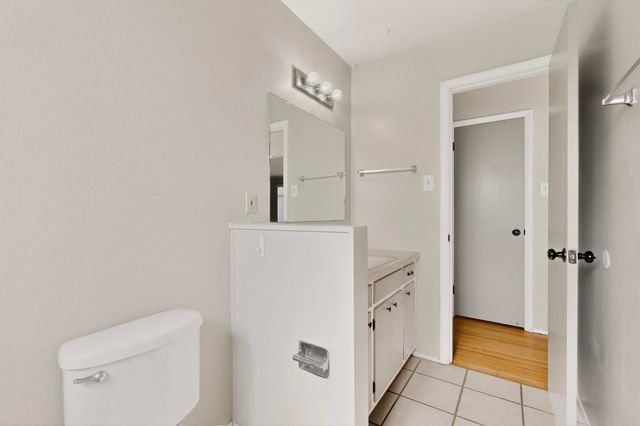 9900 Mesa Arriba Avenue NE, Albuquerque, NM 87111