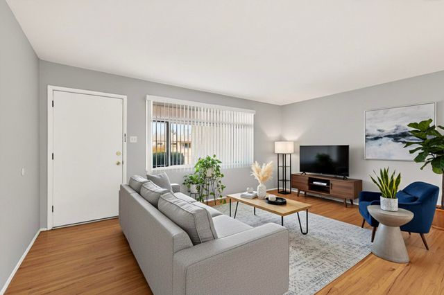 9900 Mesa Arriba Avenue NE, Albuquerque, NM 87111