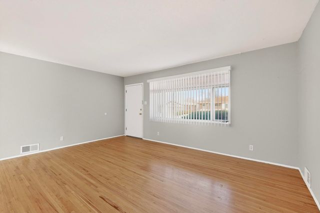 9900 Mesa Arriba Avenue NE, Albuquerque, NM 87111