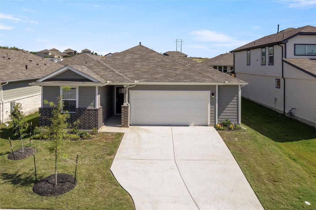 224 Kickapoo LN, Kyle, TX 78640