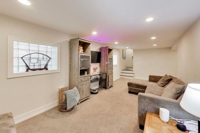 3749 N Nora Avenue, Chicago, IL 60634