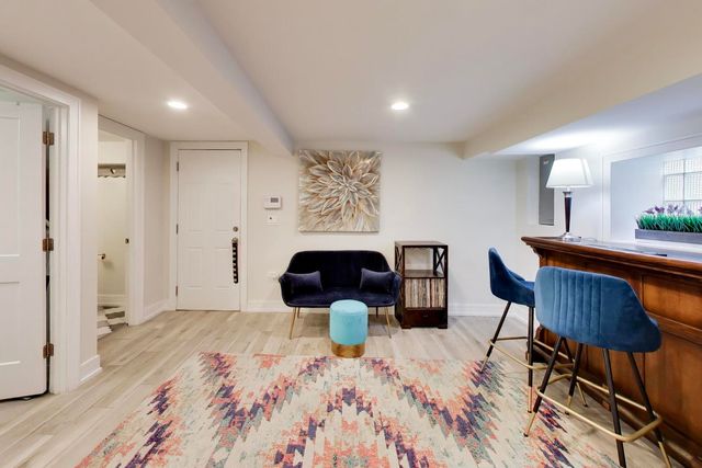 3749 N Nora Avenue, Chicago, IL 60634
