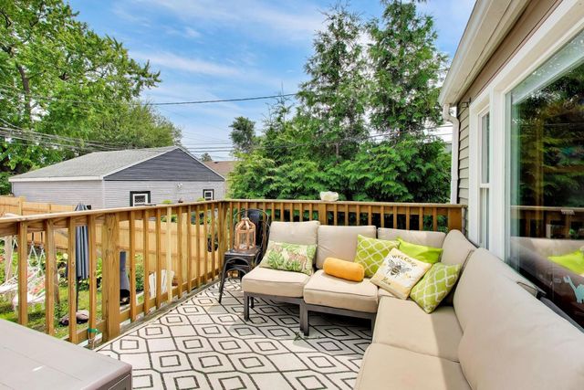 3749 N Nora Avenue, Chicago, IL 60634