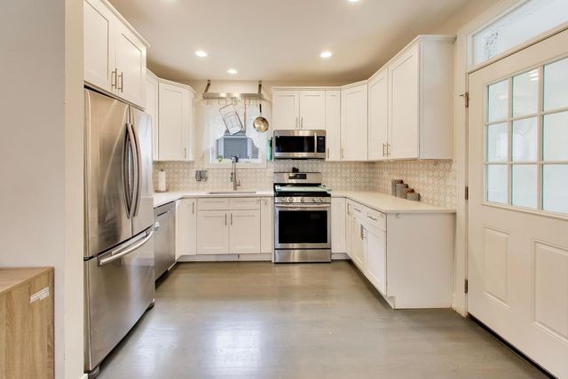 3749 N Nora Avenue, Chicago, IL 60634
