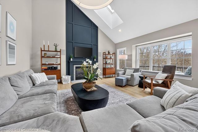 15465 Prestwick Circle, Northville, MI 48168