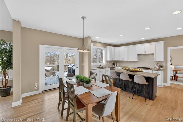 15465 Prestwick Circle, Northville, MI 48168