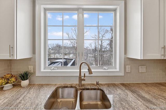 15465 Prestwick Circle, Northville, MI 48168