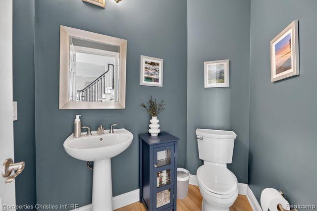 15465 Prestwick Circle, Northville, MI 48168