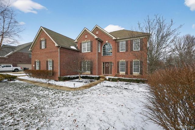 15465 Prestwick Circle, Northville, MI 48168