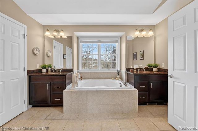 15465 Prestwick Circle, Northville, MI 48168