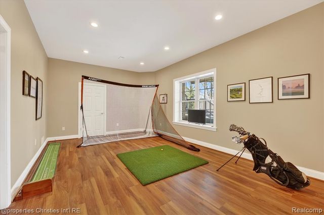 15465 Prestwick Circle, Northville, MI 48168