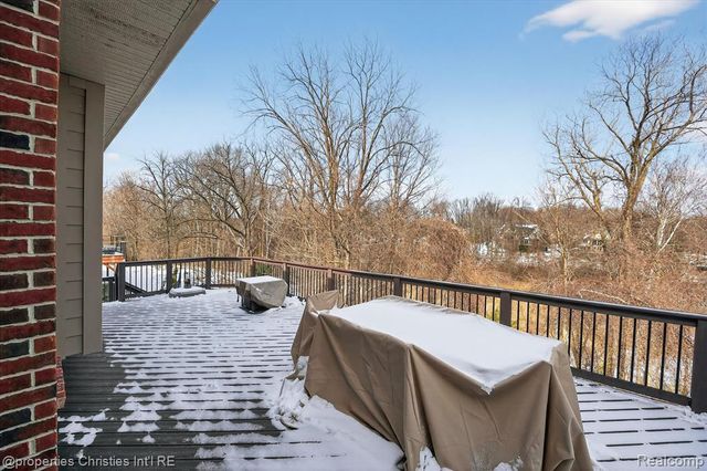 15465 Prestwick Circle, Northville, MI 48168