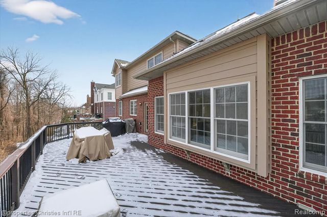 15465 Prestwick Circle, Northville, MI 48168