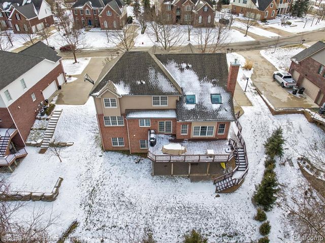 15465 Prestwick Circle, Northville, MI 48168