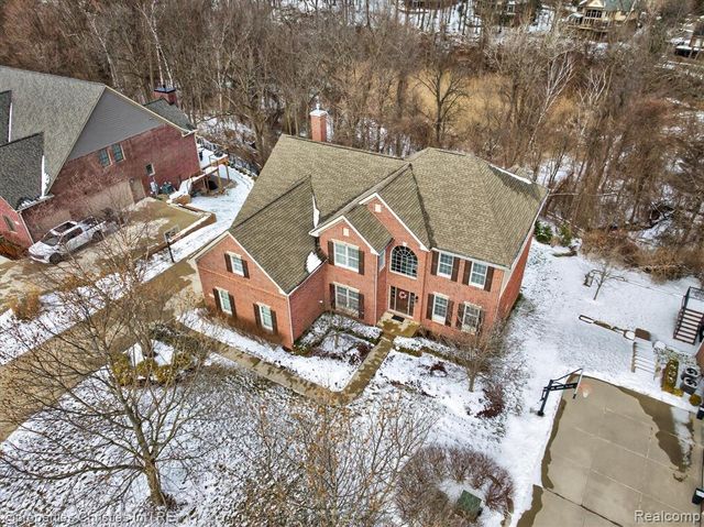 15465 Prestwick Circle, Northville, MI 48168