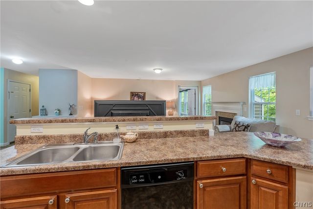 39 Silversides Way, Van Buren, NY 13027