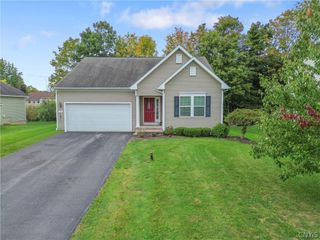 39 Silversides Way, Van Buren, NY 13027