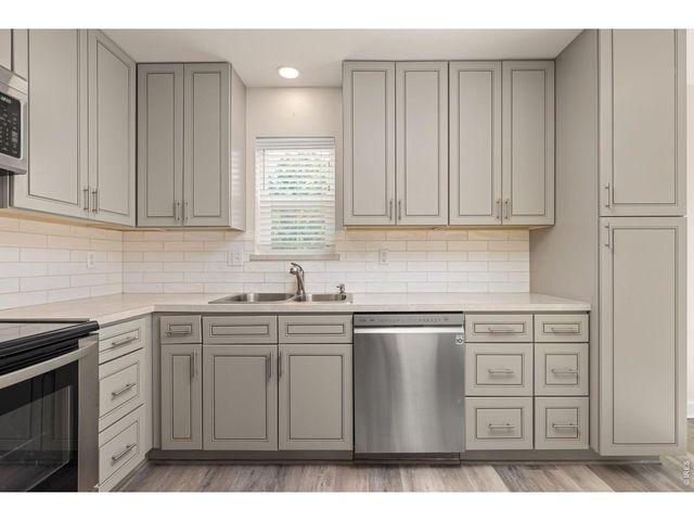 422 S Dover Ave, Lafayette, CO 80026