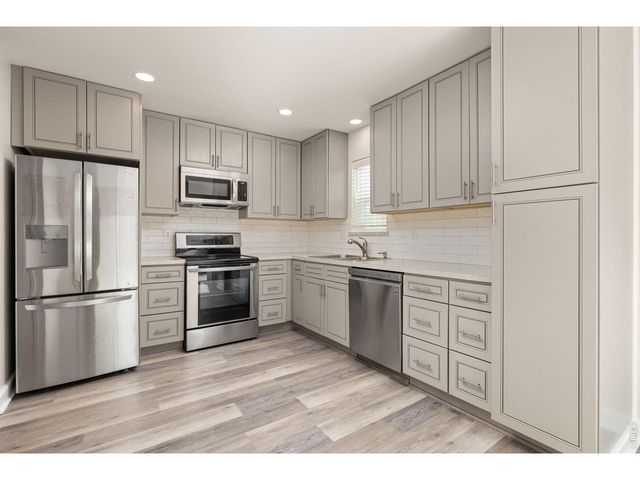 422 S Dover Ave, Lafayette, CO 80026