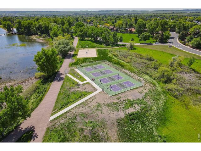 422 S Dover Ave, Lafayette, CO 80026