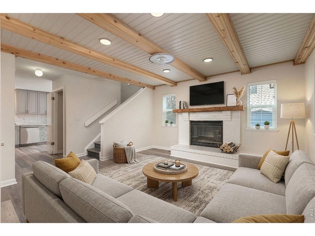 422 S Dover Ave, Lafayette, CO 80026