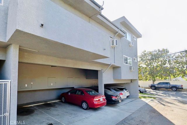 11825 National Boulevard 4, Los Angeles, CA 90064