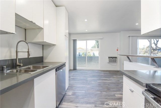 11825 National Boulevard 4, Los Angeles, CA 90064