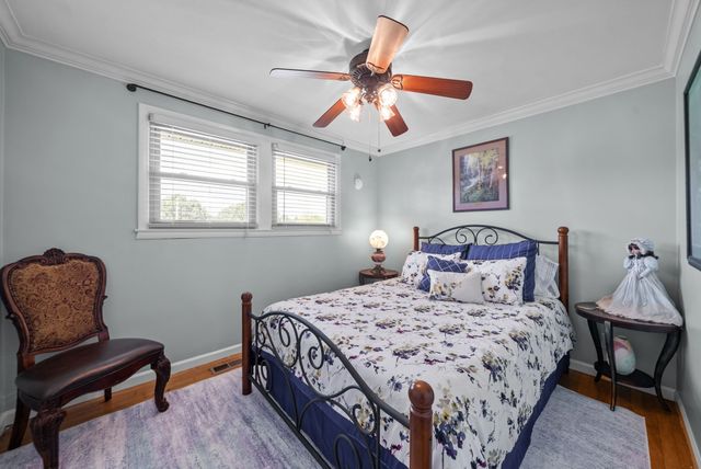 1939 Seven Mile Ferry Rd, Clarksville, TN 37040