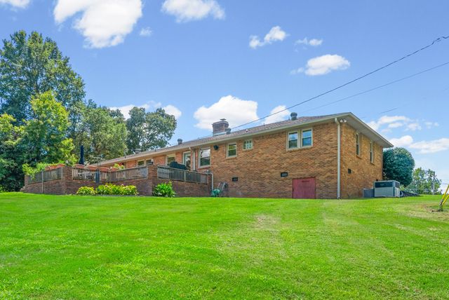 1939 Seven Mile Ferry Rd, Clarksville, TN 37040