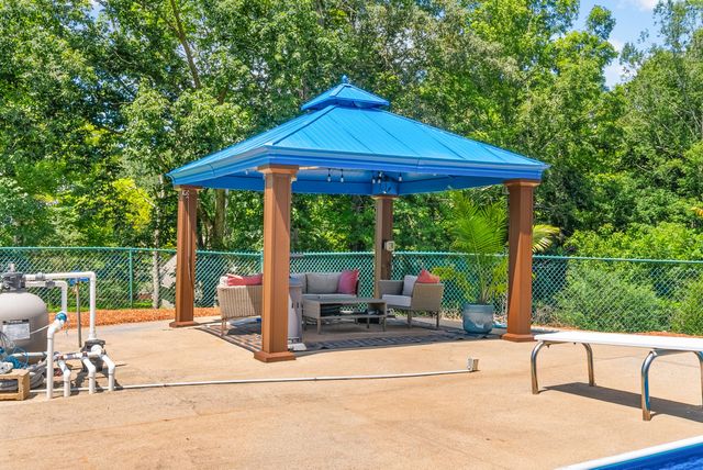 1939 Seven Mile Ferry Rd, Clarksville, TN 37040
