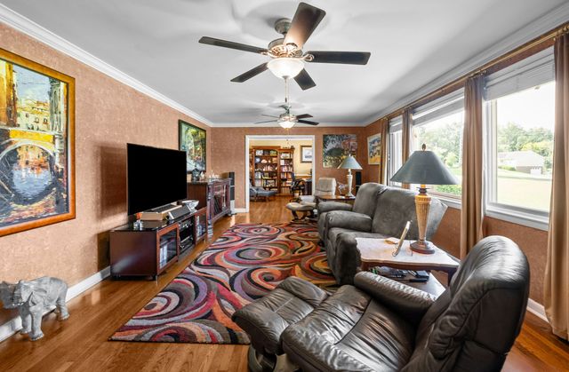 1939 Seven Mile Ferry Rd, Clarksville, TN 37040