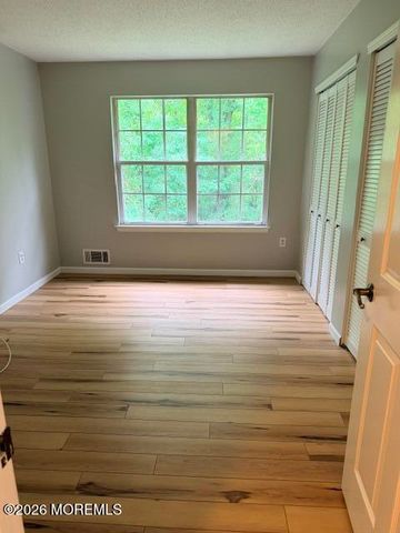 70 Players Circle, Tinton Falls, NJ 07724